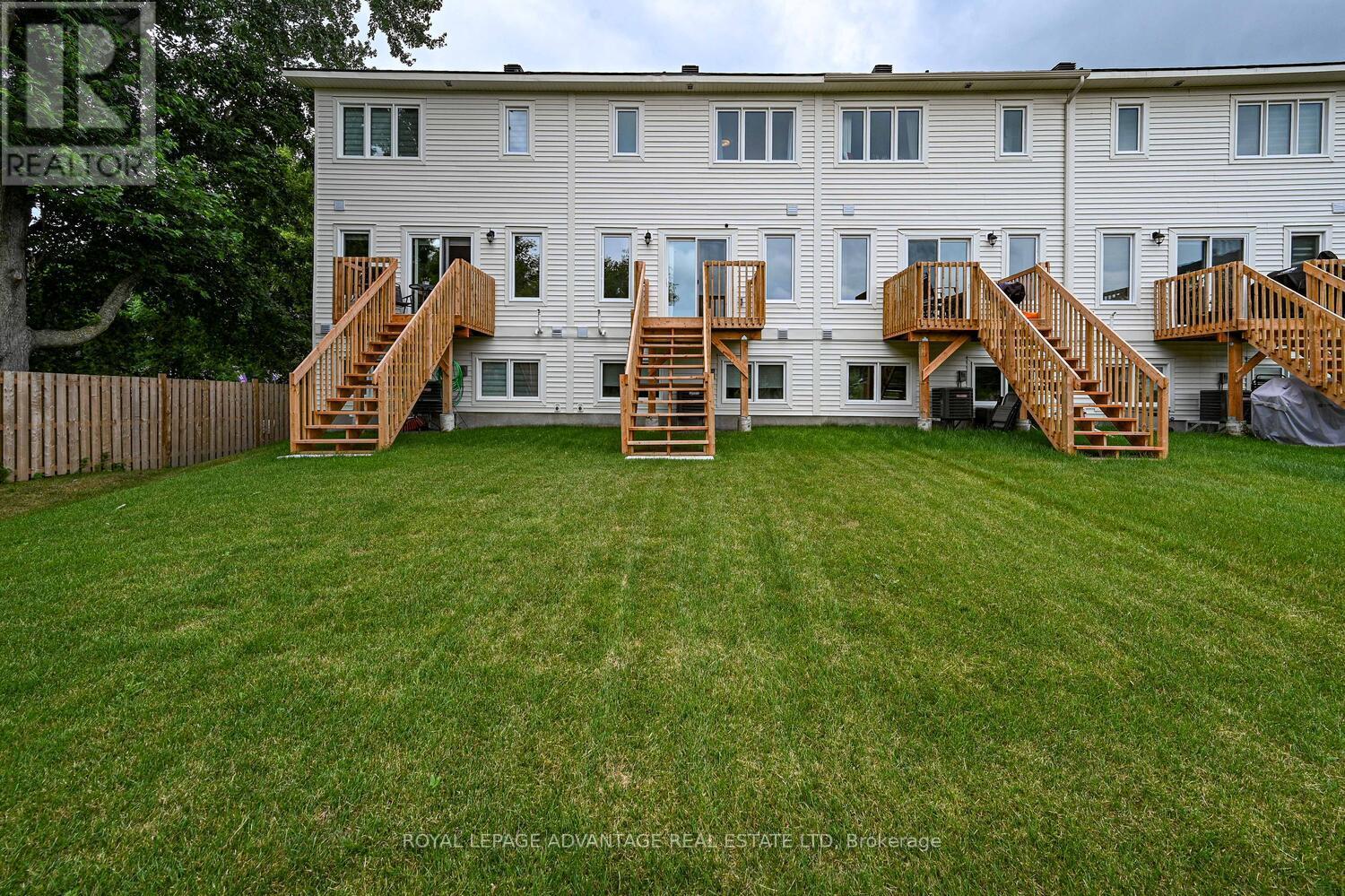 Photo 4 of 167 Wallace Street, Merrickvillewolford ON