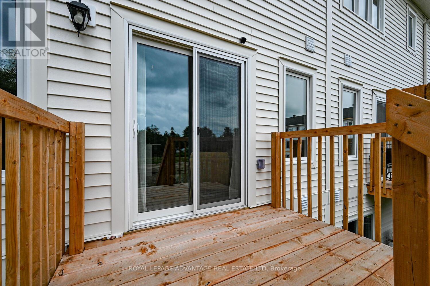 Photo 12 of 167 Wallace Street, Merrickvillewolford ON