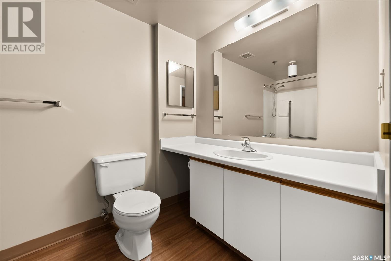 Photo 12 of 408 3225 13 Th Avenue, Regina SK