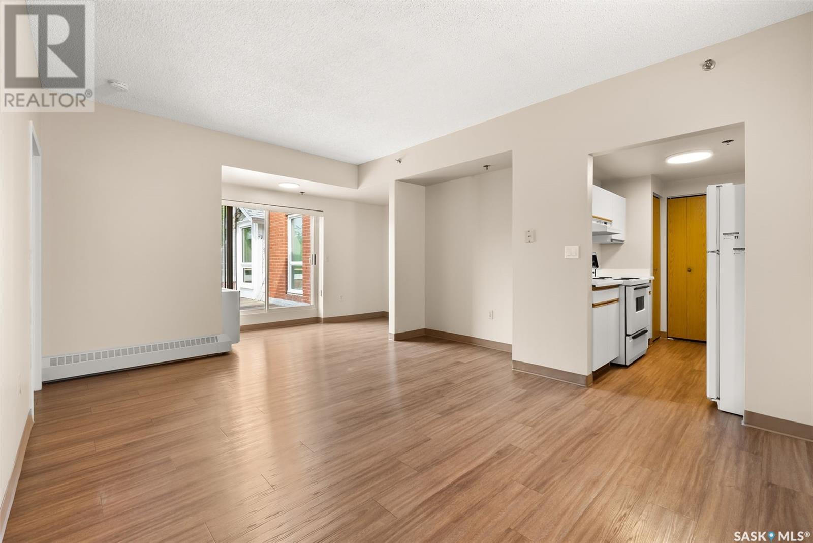 Photo 4 of 408 3225 13 Th Avenue, Regina SK