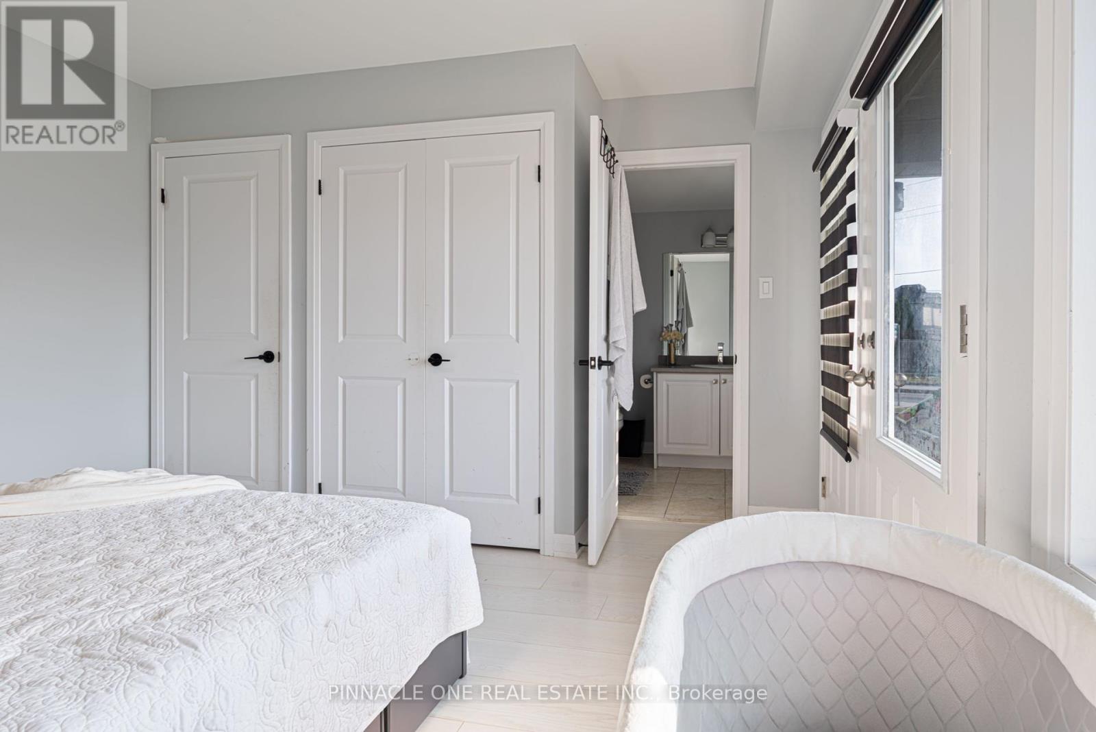 Photo 2 of 30 Ambereen Place, Clarington ON
