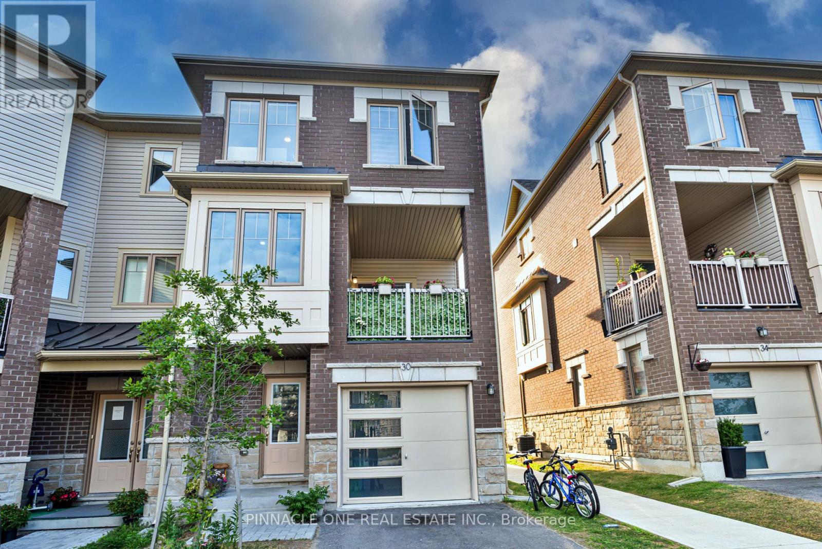 Photo 11 of 30 Ambereen Place, Clarington ON