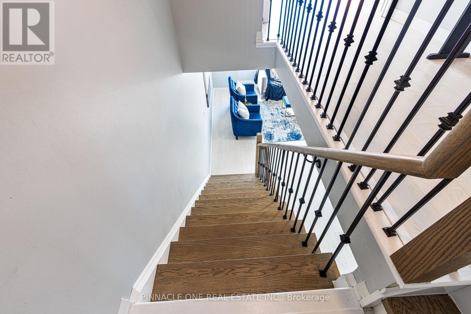 Photo 17 of 30 Ambereen Place, Clarington ON