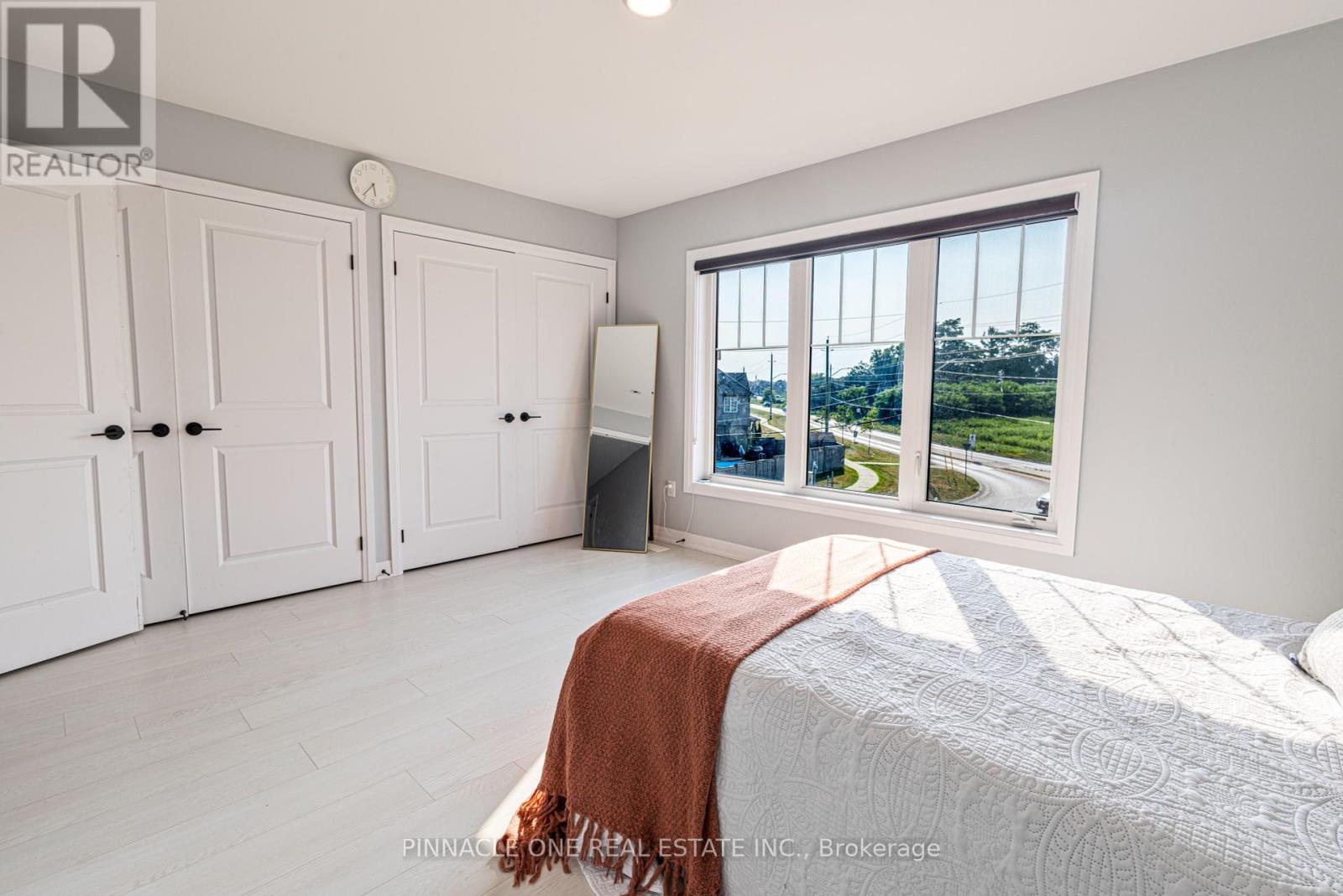 Photo 4 of 30 Ambereen Place, Clarington ON