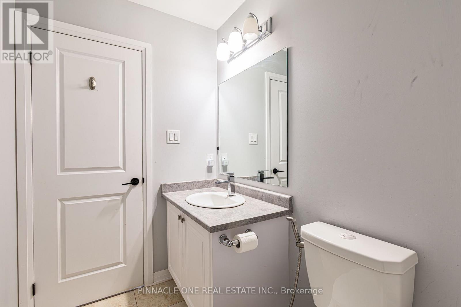 Photo 8 of 30 Ambereen Place, Clarington ON