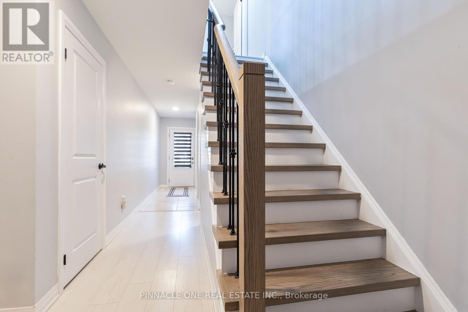 Photo 49 of 30 Ambereen Place, Clarington ON
