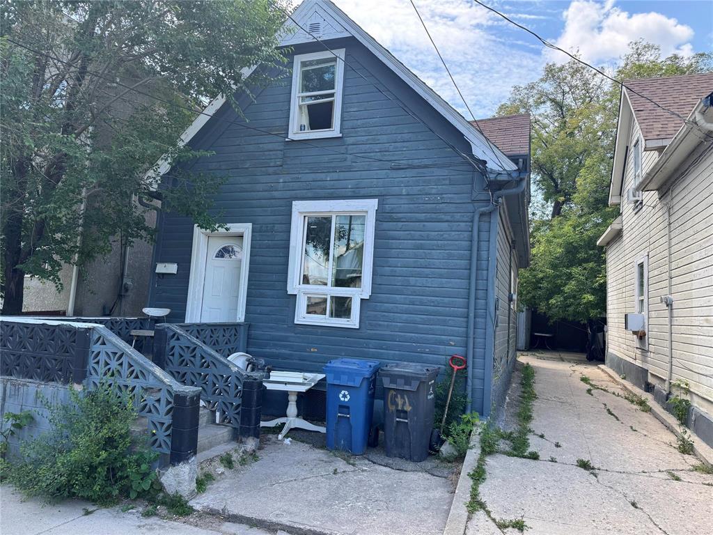 Photo 3 of 438 Alexander Avenue, Winnipeg MB