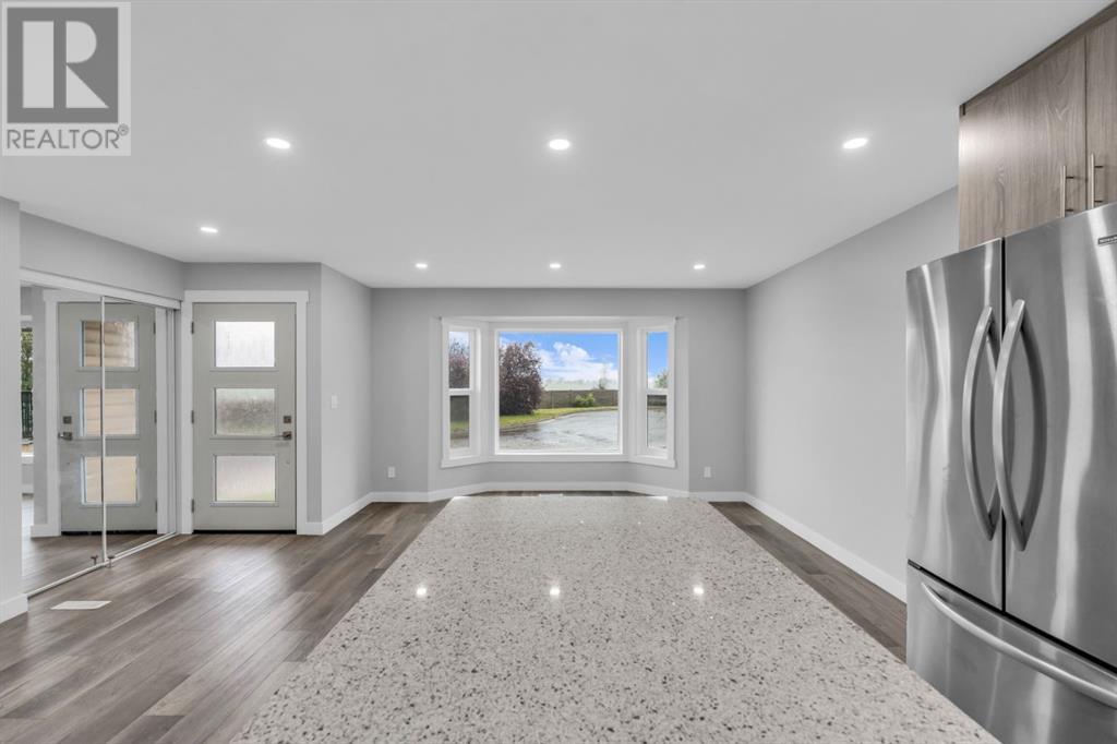 Single Family House 4 Level for Sale in  Bedfield Court NE Beddington Heights Calgary 
