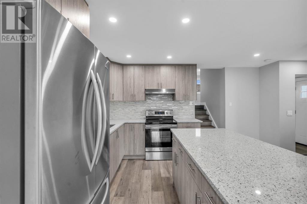 Single Family House 4 Level for Sale in  Bedfield Court NE Beddington Heights Calgary 
