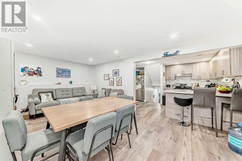 Single Family House 4 Level for Sale in  Bedfield Court NE Beddington Heights Calgary 