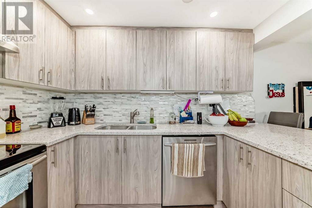 Single Family House 4 Level for Sale in  Bedfield Court NE Beddington Heights Calgary 