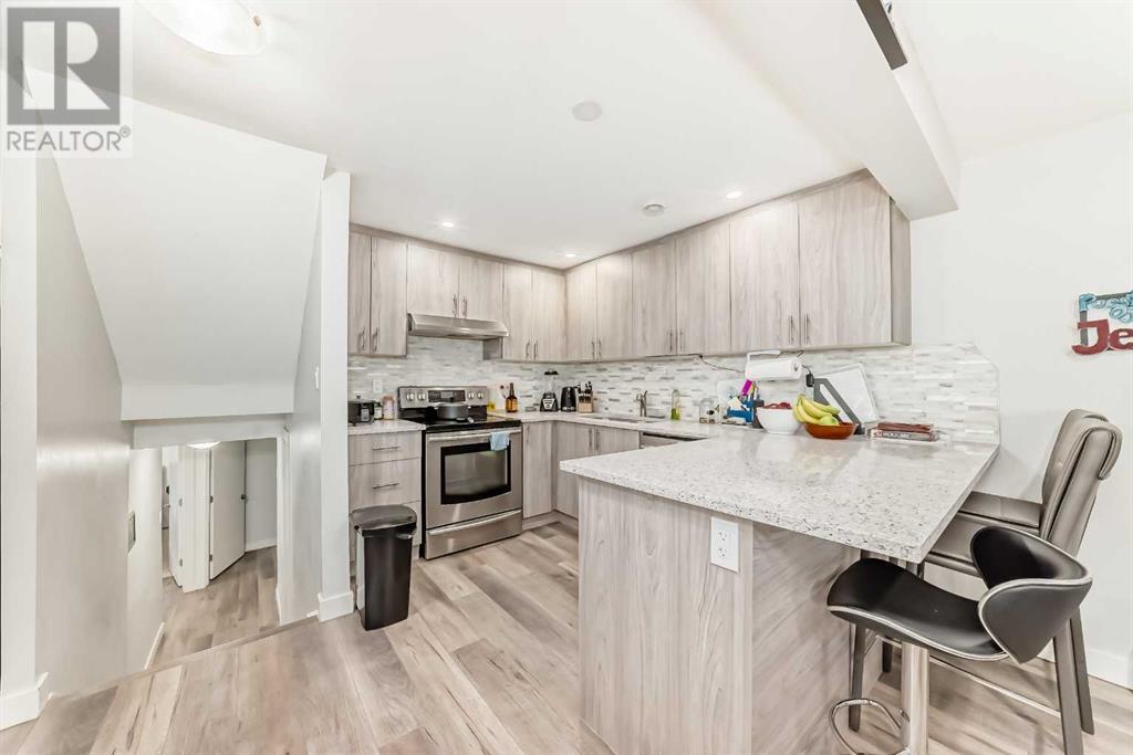 Single Family House 4 Level for Sale in  Bedfield Court NE Beddington Heights Calgary 