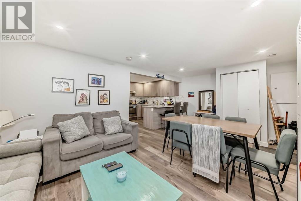 Single Family House 4 Level for Sale in  Bedfield Court NE Beddington Heights Calgary 