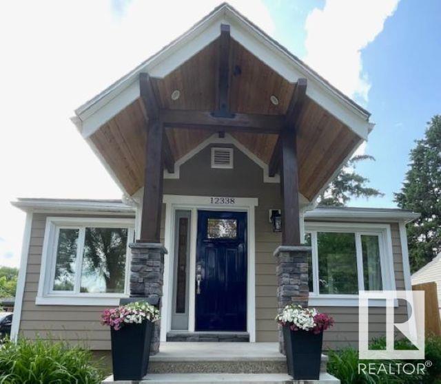 Photo 3 of 12338 91 St Nw, Edmonton AB