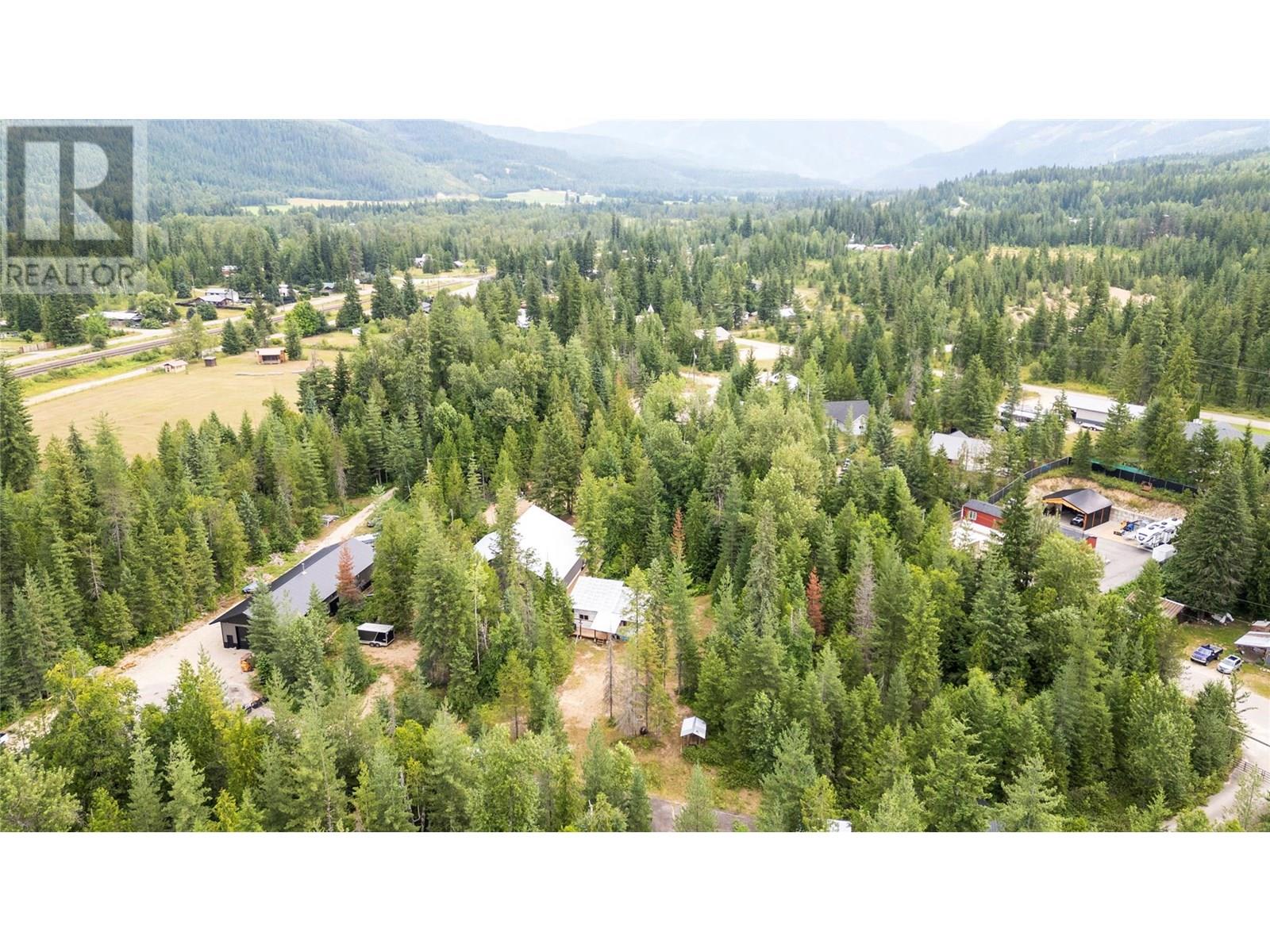 Photo 33 of 4024 Finucane Rokosh Road, Malakwa BC