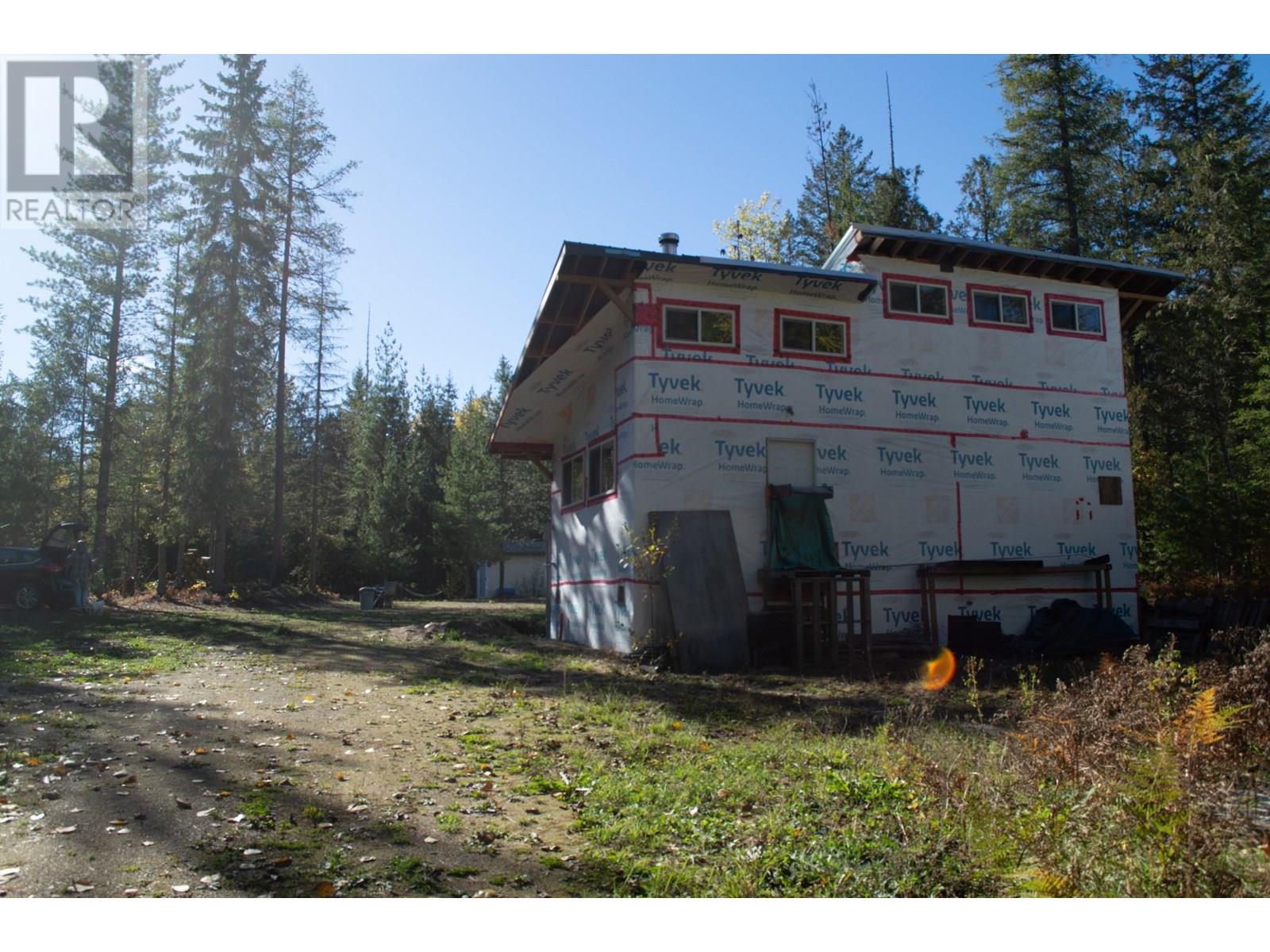 Photo 16 of 4024 Finucane Rokosh Road, Malakwa BC