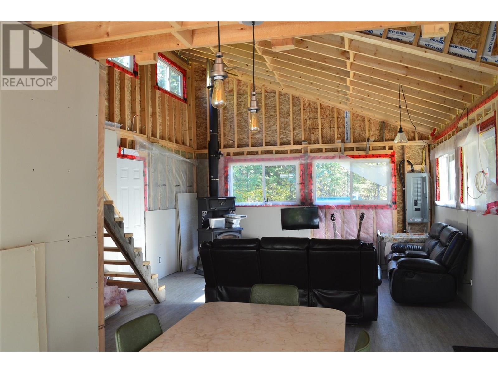 Photo 4 of 4024 Finucane Rokosh Road, Malakwa BC