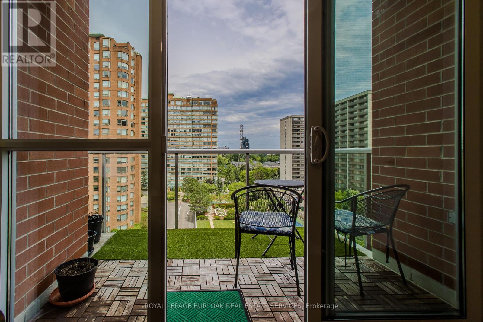 Photo 33 of 814 551 Maple Avenue, Burlington ON
