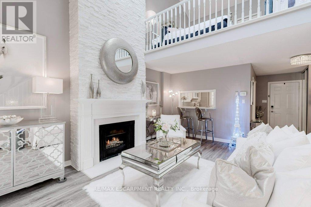 Photo 24 of 11 1280 Maple Crossing Boulevard, Burlington ON