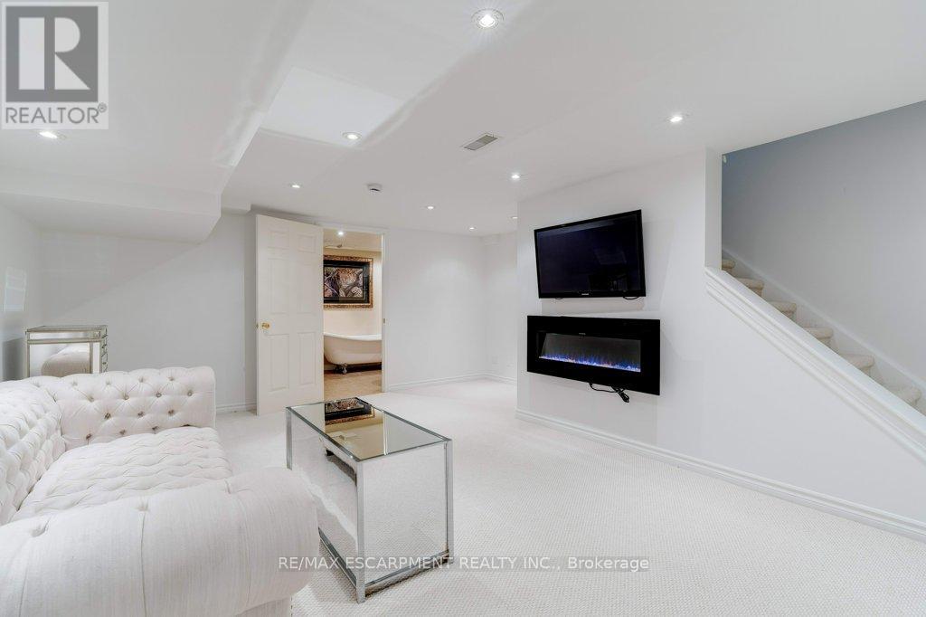 Photo 30 of 11 1280 Maple Crossing Boulevard, Burlington ON