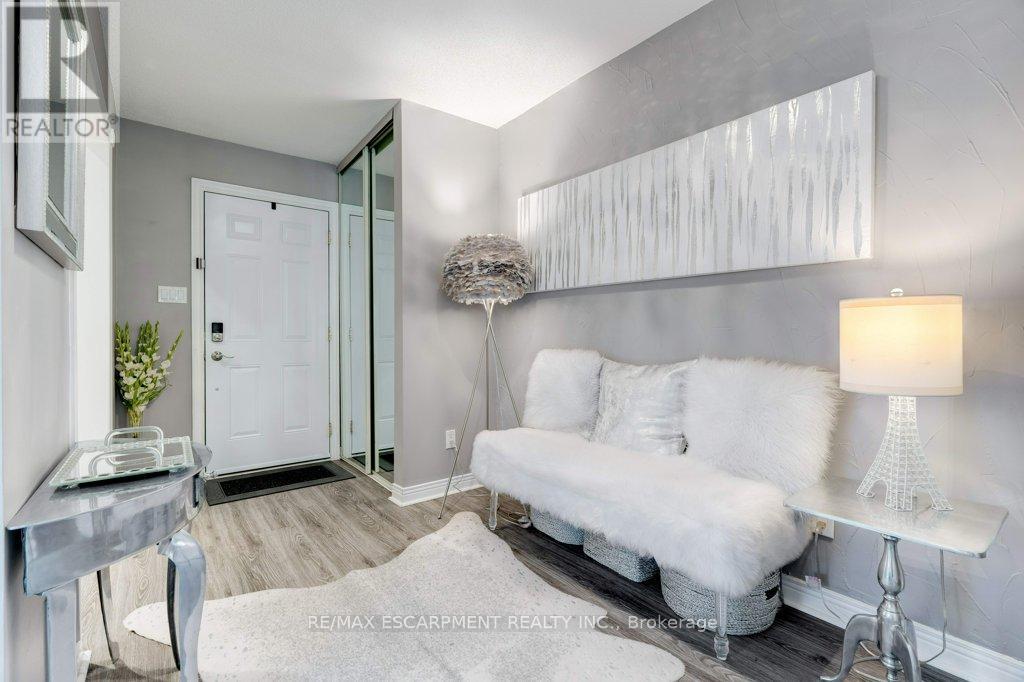 Photo 26 of 11 1280 Maple Crossing Boulevard, Burlington ON