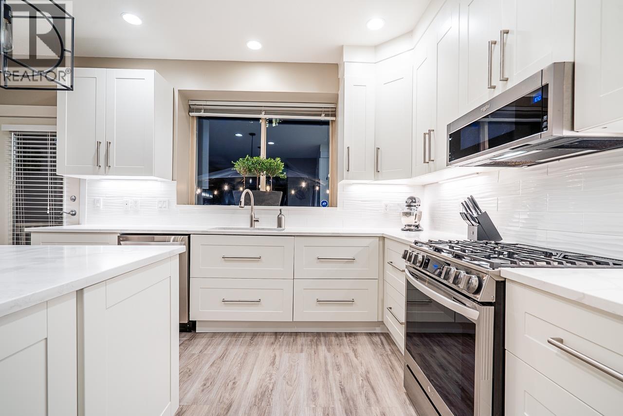 Photo 18 of 89 Fernway Drive, Port Moody BC