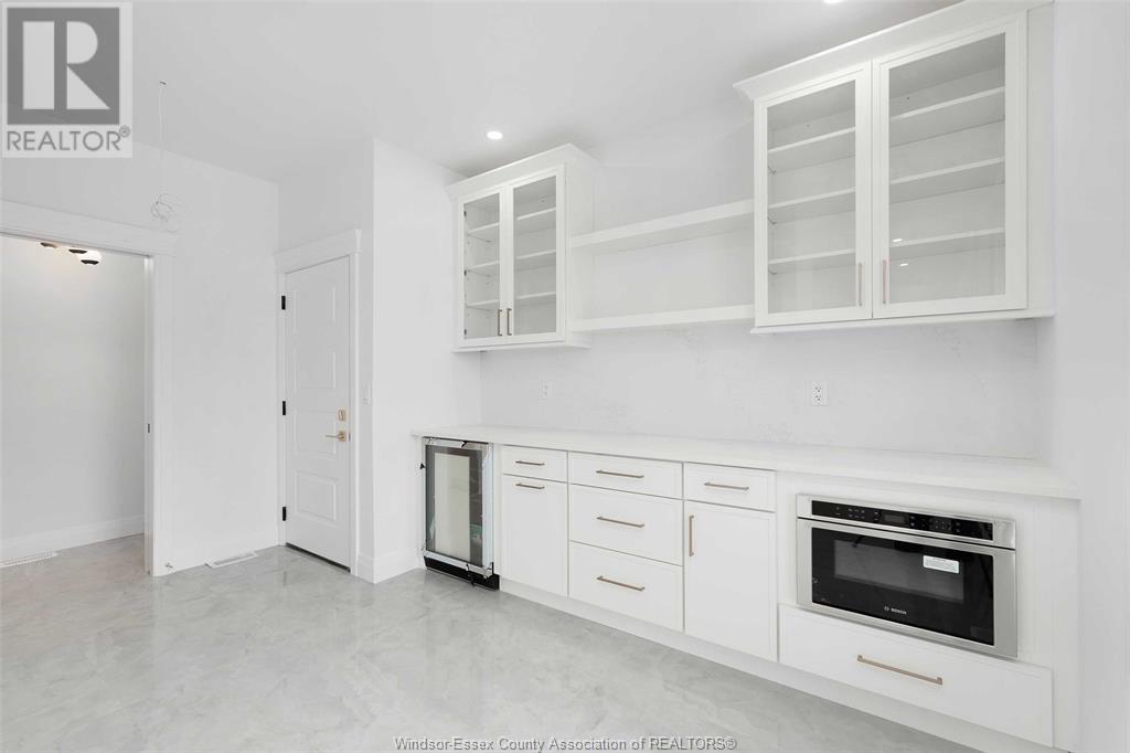 Photo 13 of 4300 Caterina, Lasalle ON