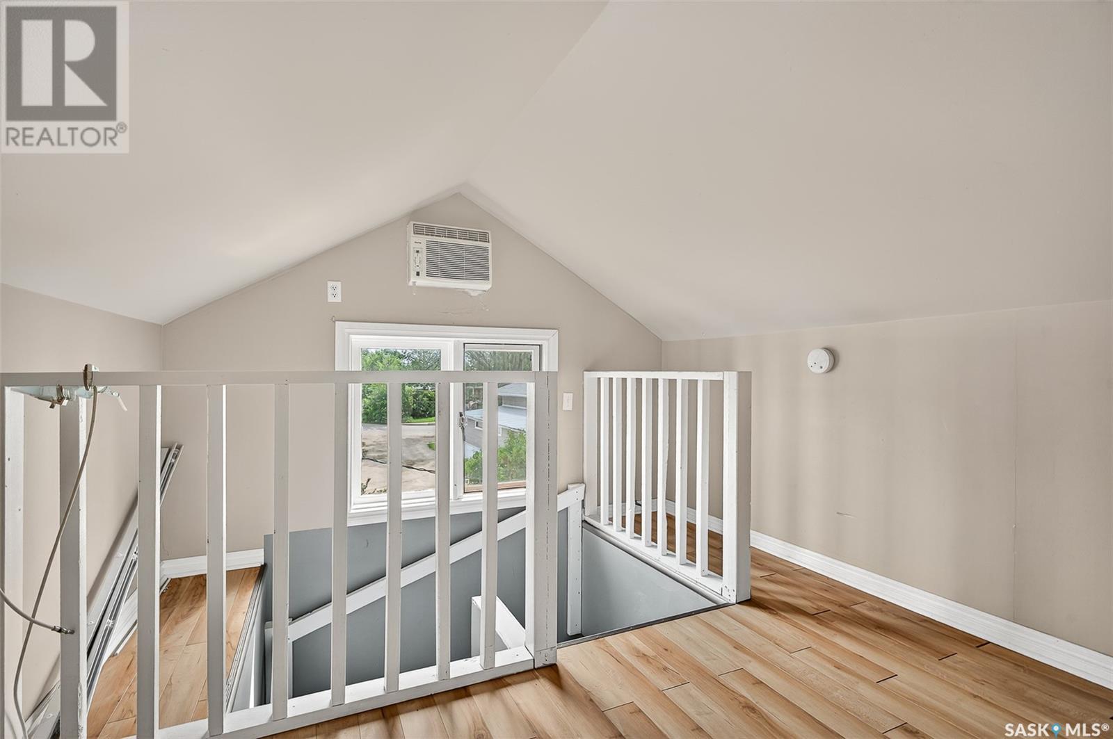 Photo 3 of 1227 1st Avenue Nw, Moose Jaw SK