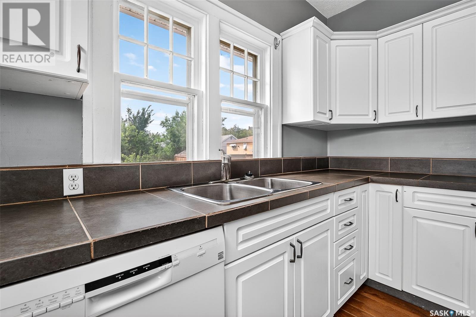 Photo 19 of 1227 1st Avenue Nw, Moose Jaw SK
