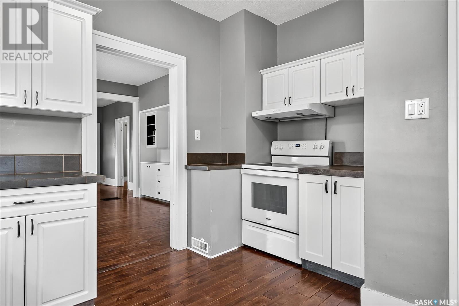 Photo 26 of 1227 1st Avenue Nw, Moose Jaw SK