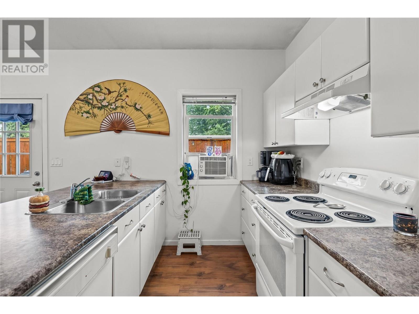  773-775 Martin Avenue, Kelowna
