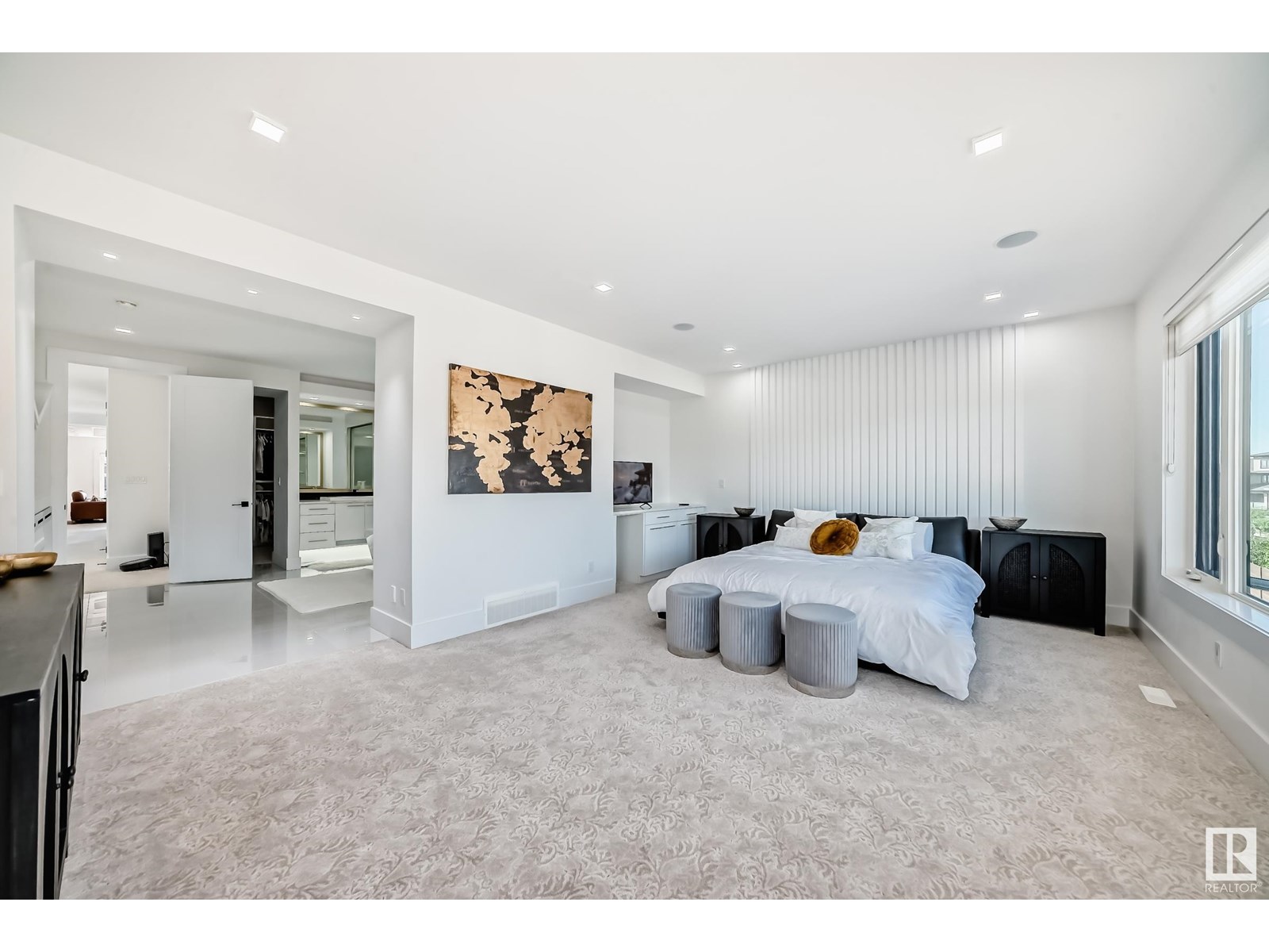 Photo 4 of 2747 Wheaton Dr Nw, Edmonton AB