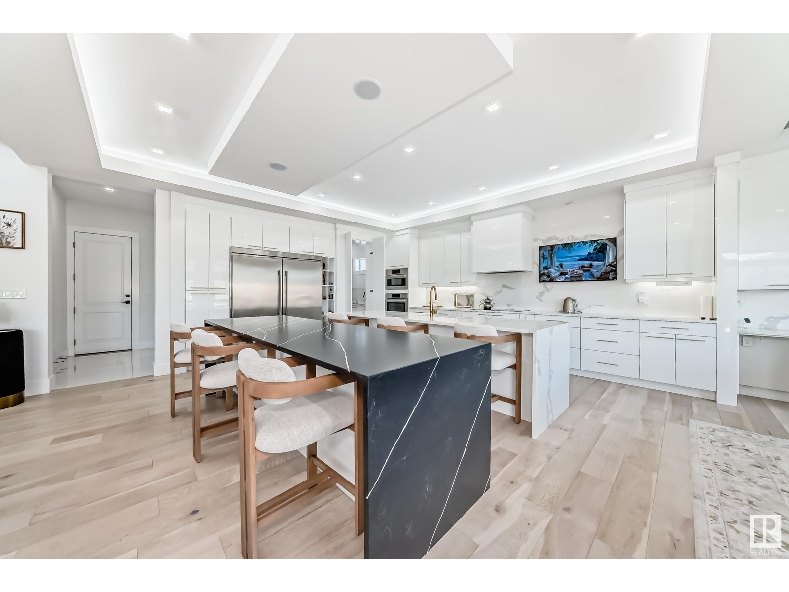 Photo 8 of 2747 Wheaton Dr Nw, Edmonton AB