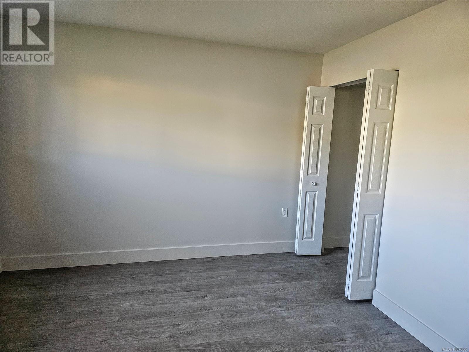 Photo 2 of 495 Nicol St, Nanaimo BC