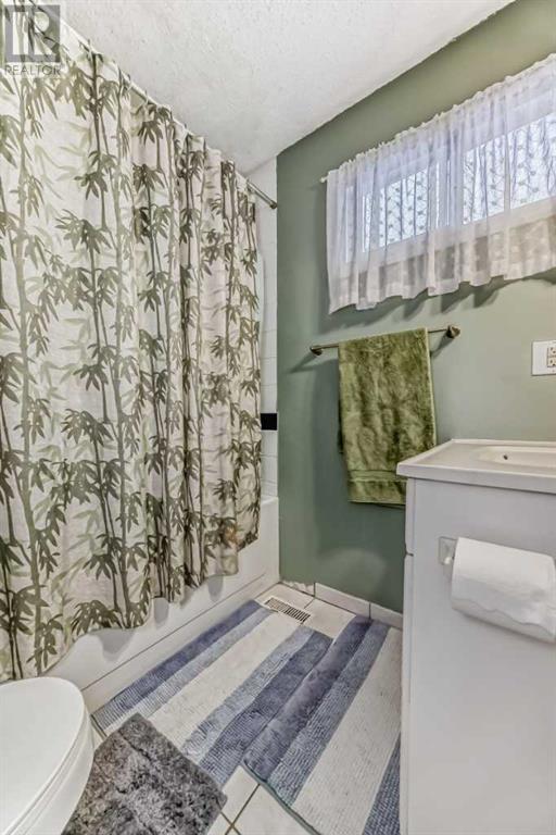 Single Family House for Sale in   Blackthorn Road NE Thorncliffe Calgary 