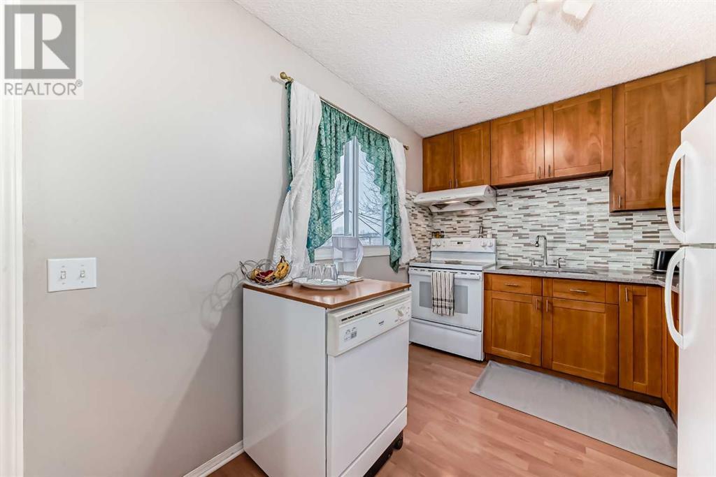 Single Family House for Sale in   Blackthorn Road NE Thorncliffe Calgary 