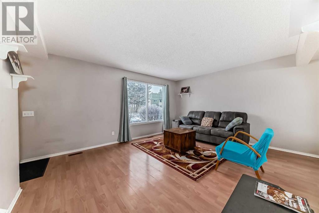 Single Family House for Sale in   Blackthorn Road NE Thorncliffe Calgary 