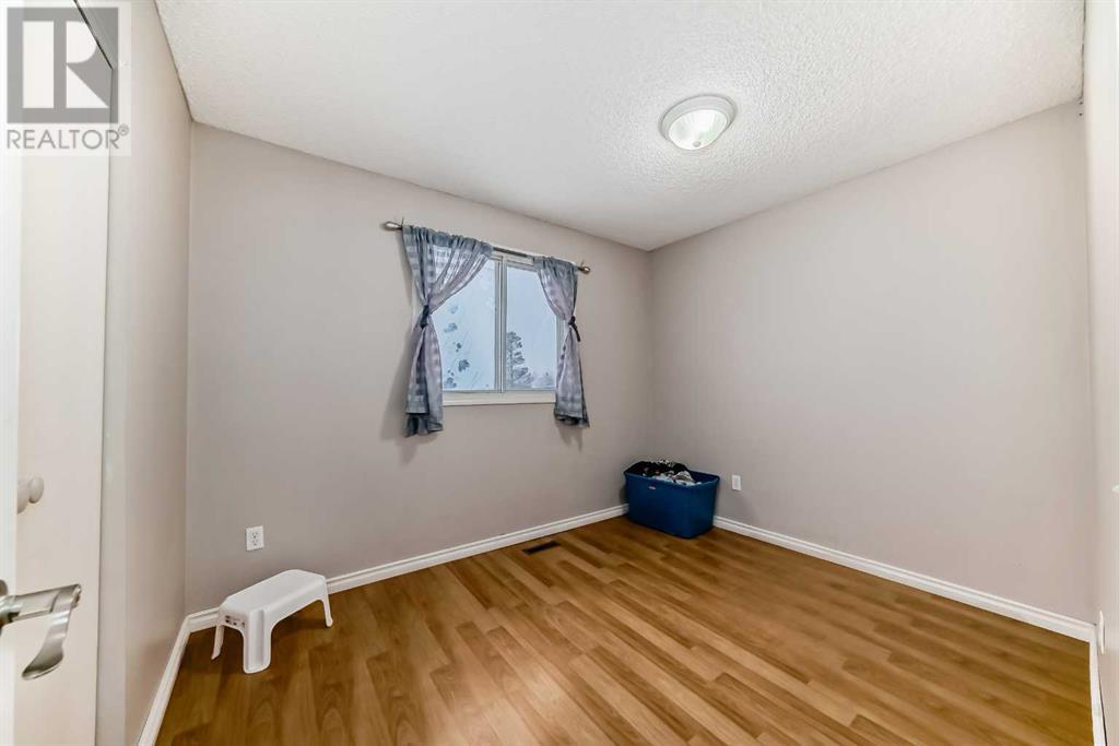 Single Family House for Sale in   Blackthorn Road NE Thorncliffe Calgary 