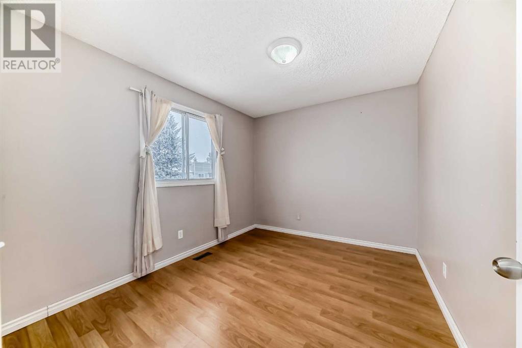 Single Family House for Sale in   Blackthorn Road NE Thorncliffe Calgary 