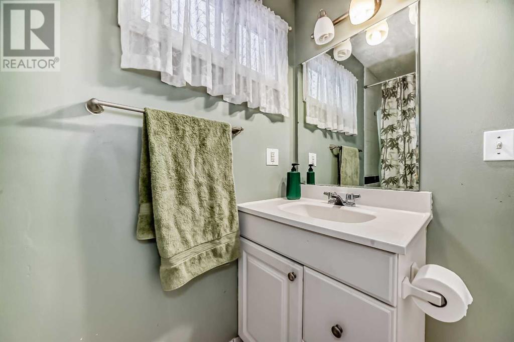 Single Family House for Sale in   Blackthorn Road NE Thorncliffe Calgary 