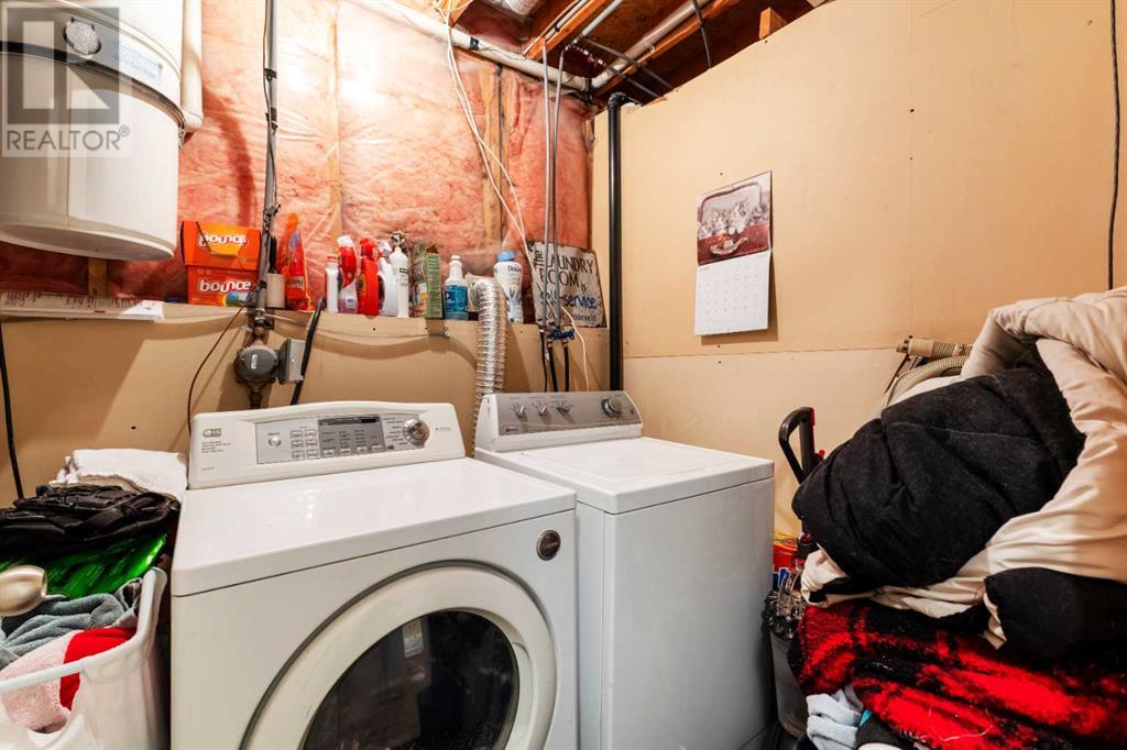 Single Family House 3 Level for Sale in  Laguna Close NE Monterey Park Calgary 