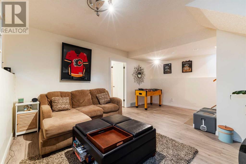 Single Family House 3 Level for Sale in  Laguna Close NE Monterey Park Calgary 