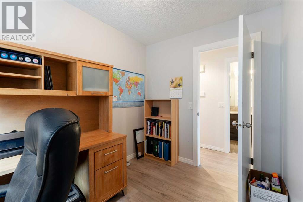 Single Family House 3 Level for Sale in  Laguna Close NE Monterey Park Calgary 