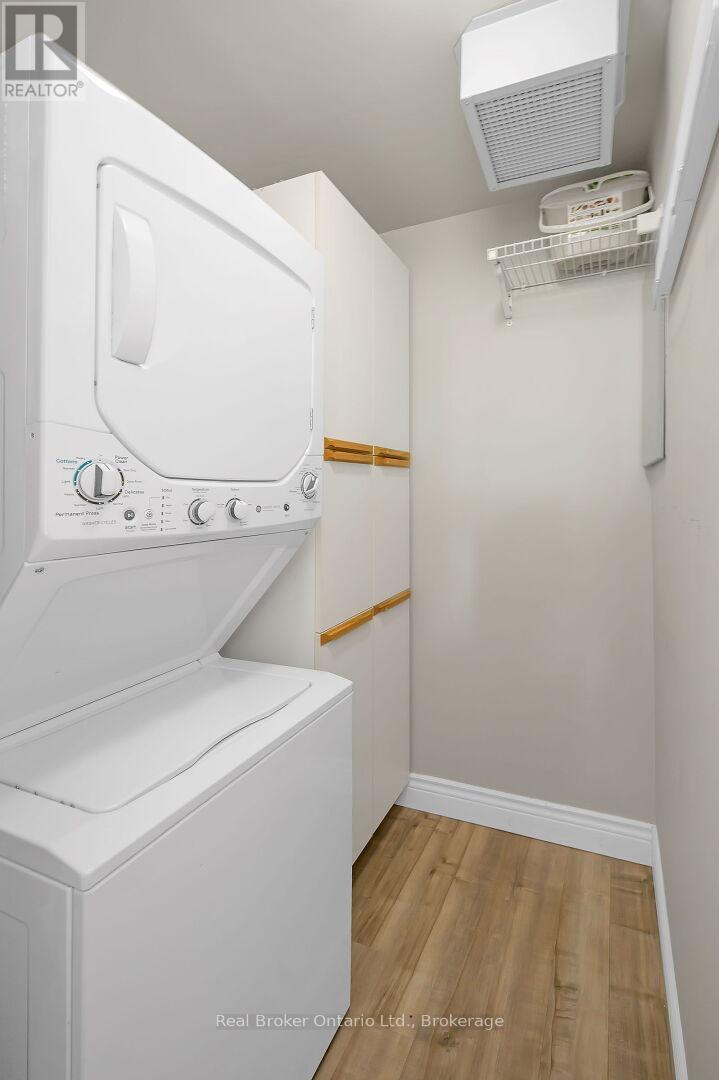 Photo 23 of 406 415 Locust Street, Burlington ON