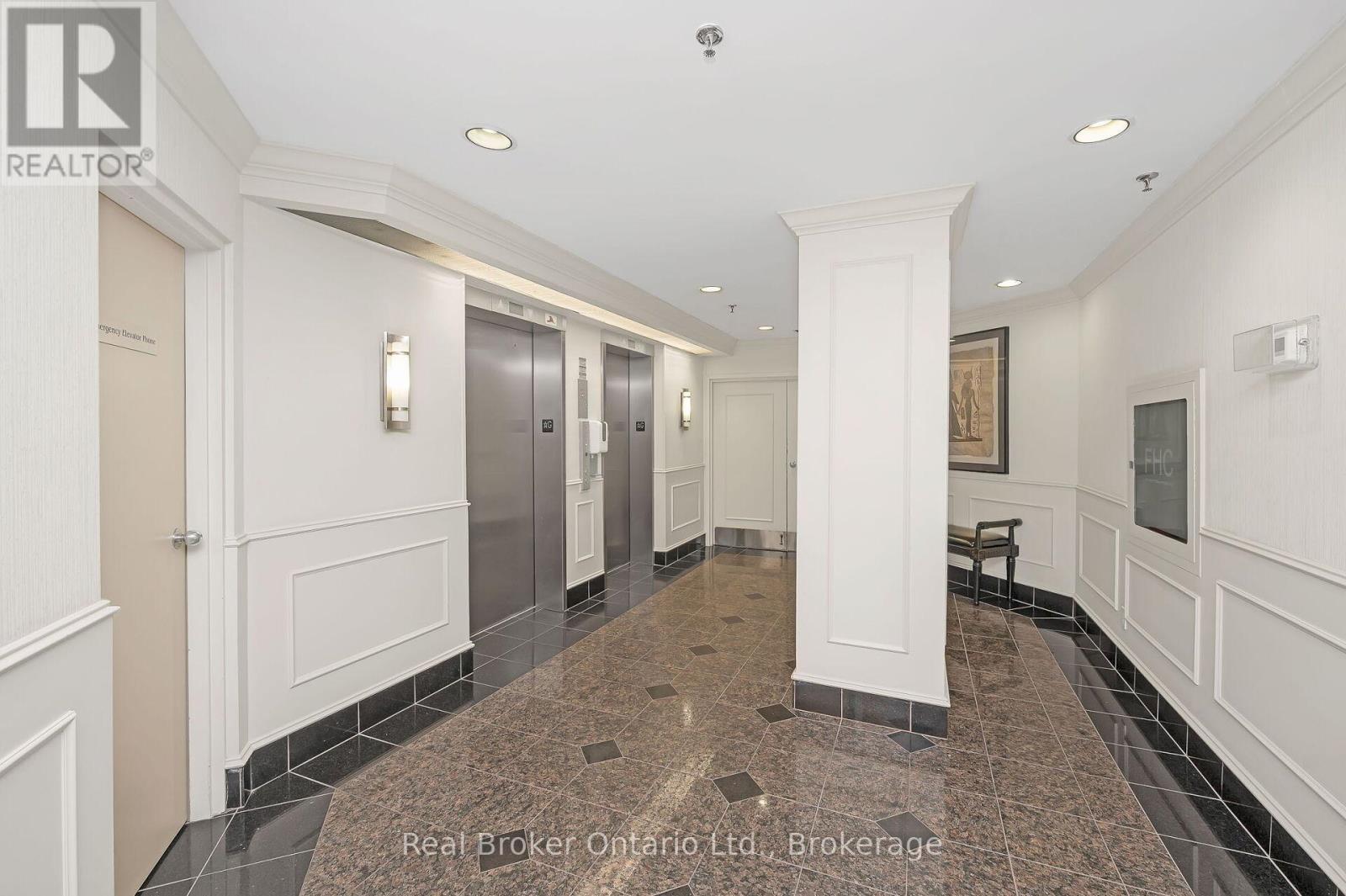 Photo 12 of 406 415 Locust Street, Burlington ON