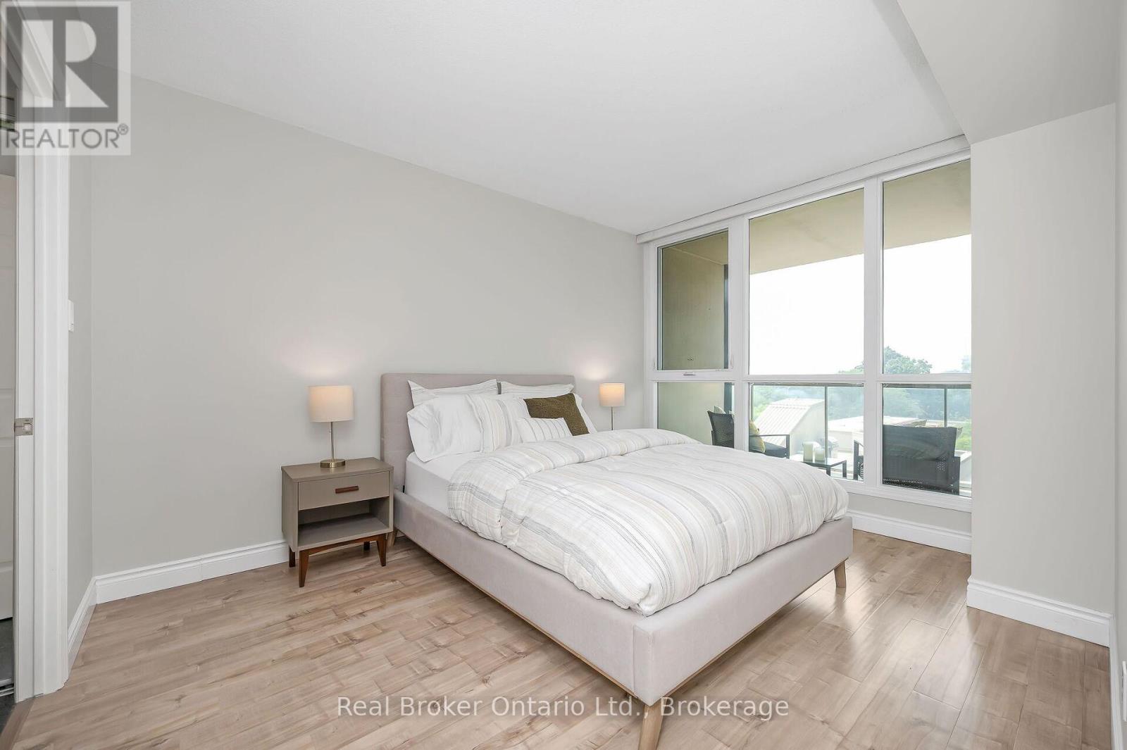 Photo 31 of 406 415 Locust Street, Burlington ON