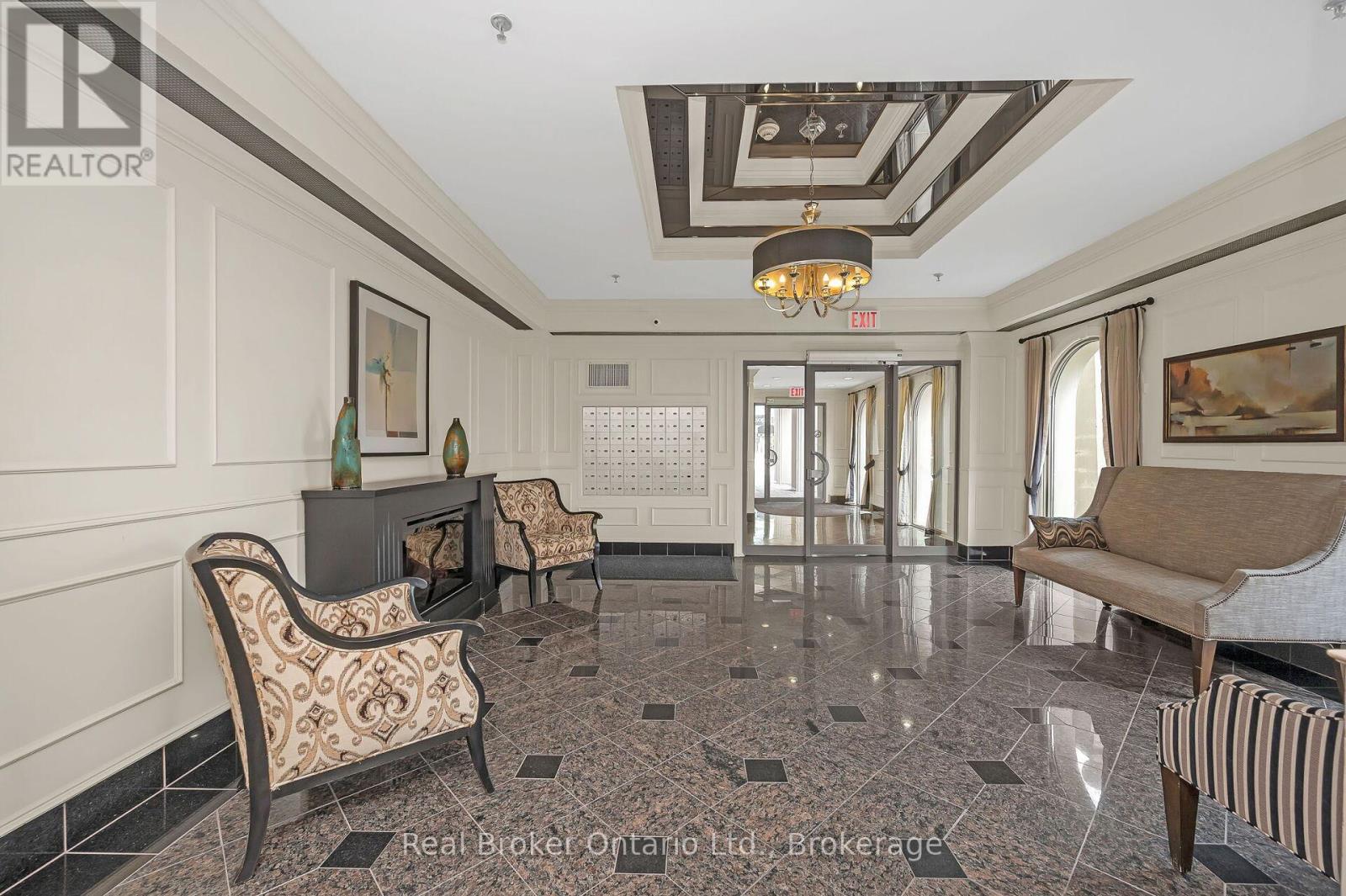 Photo 9 of 406 415 Locust Street, Burlington ON