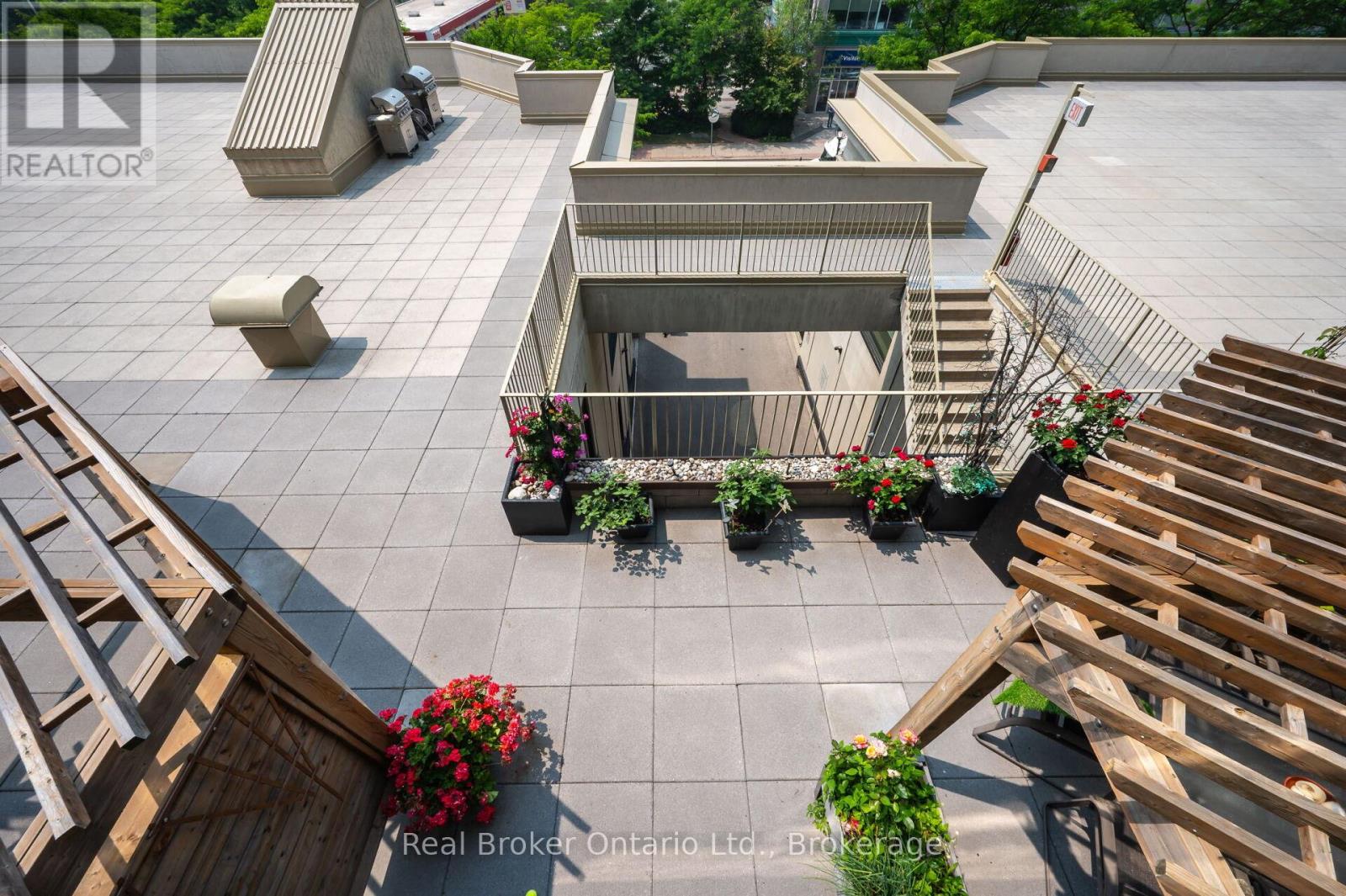 Photo 41 of 406 415 Locust Street, Burlington ON
