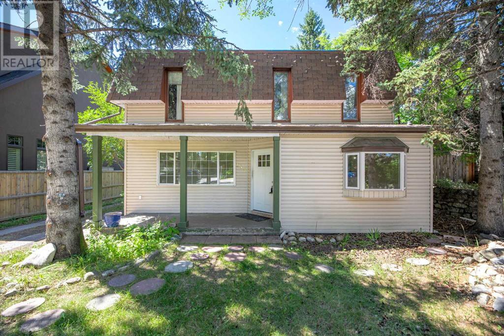 Single Family House 4 Level for Sale in   Street NW Parkdale Calgary 
