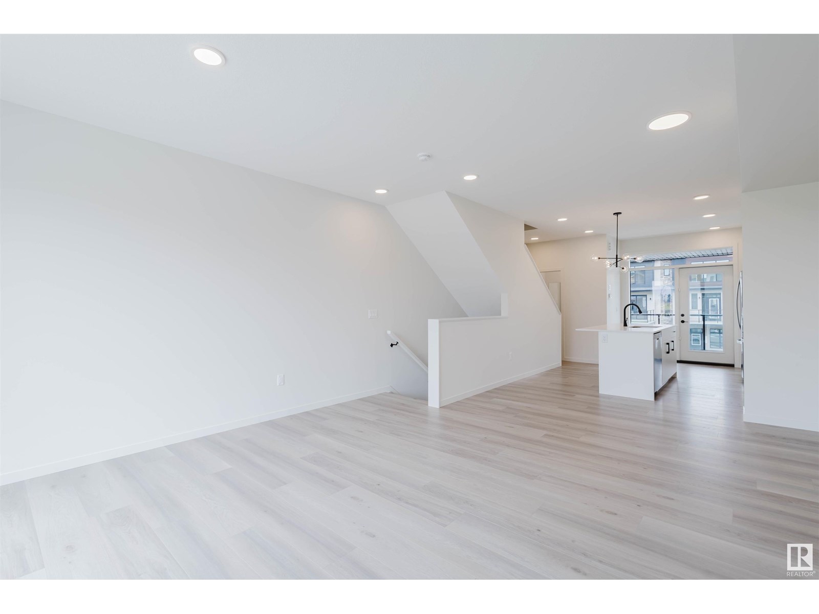 Photo 11 of 3260 Keswick Wy Sw, Edmonton AB
